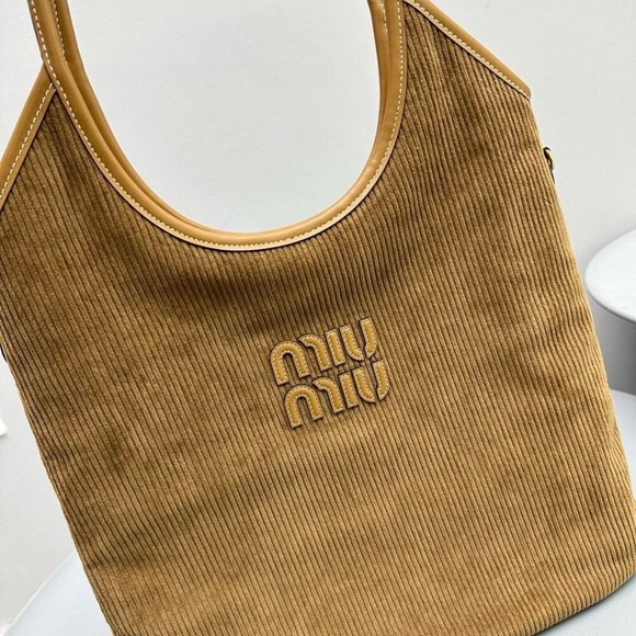 🍛Miu Miu Tan Leather Tote Bag - Picture 6 of 8